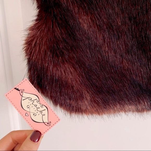 New Faux Fur Vest - Picture 4 of 5